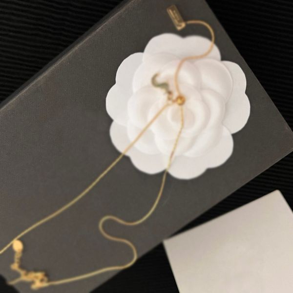 18k gold plated silver plated stainless steel pendant necklace high end women designer brand letter necklaces chains wedding jewelry love gi
18k gold plated silver plated stainless steel pendant necklace high end women designer brand letter necklaces chains wedding jewelry love gi