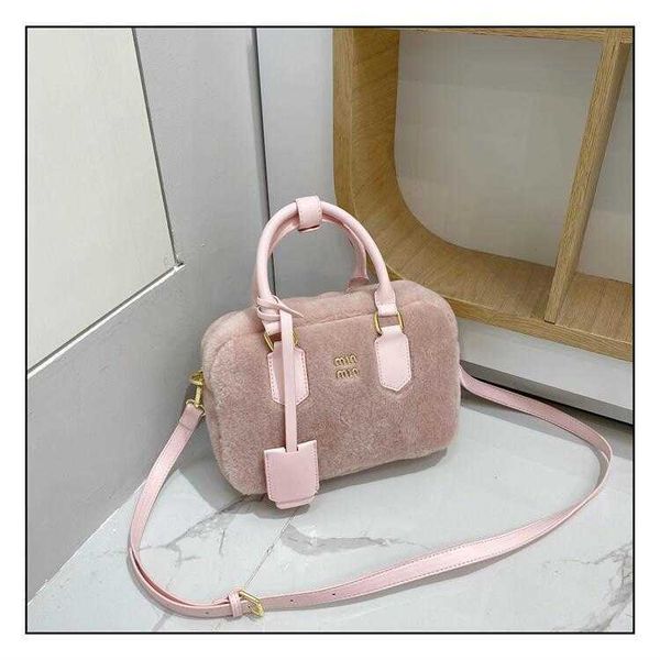 designer bags miui tote plush bag women's sweet soft cute bowling bag shoulder crossbody bag plush bag 5nz3
designer bags miui tote plush bag women's sweet soft cute bowling bag shoulder crossbody bag plush bag 5nz3