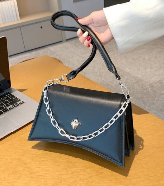design high-grade western style chain shoulder messenger bags casual small square bags underarm bag women's new special-interest
design high-grade western style chain shoulder messenger bags casual small square bags underarm bag women's new special-interest