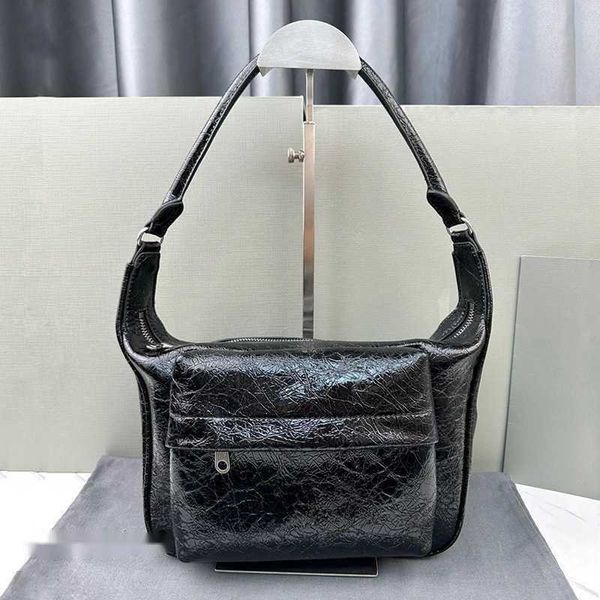 le cagole 2023 chest bag designer balencg bags raver men shoulder pattern oil wax underarm handbag women lecagole
le cagole 2023 chest bag designer balencg bags raver men shoulder pattern oil wax underarm handbag women lecagole