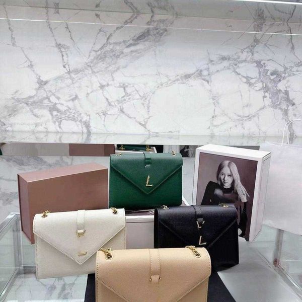 r bag women's shoulder handbag new leather clamshell wallet ys fashion brand chain crossbody envelope bag
r bag women's shoulder handbag new leather clamshell wallet ys fashion brand chain crossbody envelope bag