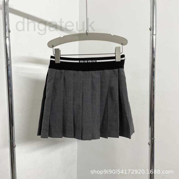 skirts designer summer autumn new fashion versatile letter small plaid high waist grey elastic pleated skirt 4ax9, Black
skirts designer summer autumn new fashion versatile letter small plaid high waist grey elastic pleated skirt 4ax9, Black