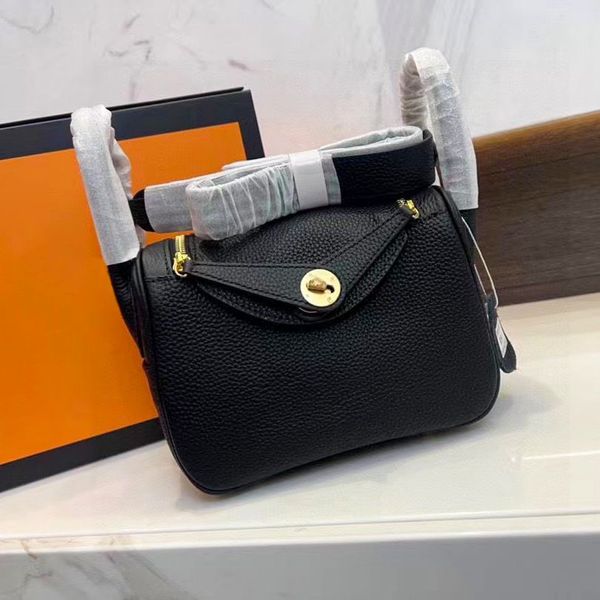 hemes fashion womens designer lindys bag luxurys tote handbag clutch bags mirror quality genuine leather purse pochette shoulder bag of man
hemes fashion womens designer lindys bag luxurys tote handbag clutch bags mirror quality genuine leather purse pochette shoulder bag of man