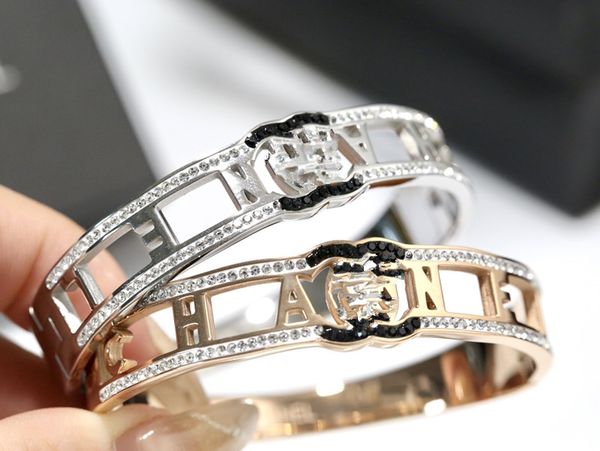 designer bracelet titanium steel bracelet luxury men's and women's 18k rose gold fashion fashion bracelet trend accessories with l, Black
designer bracelet titanium steel bracelet luxury men's and women's 18k rose gold fashion fashion bracelet trend accessories with l, Black