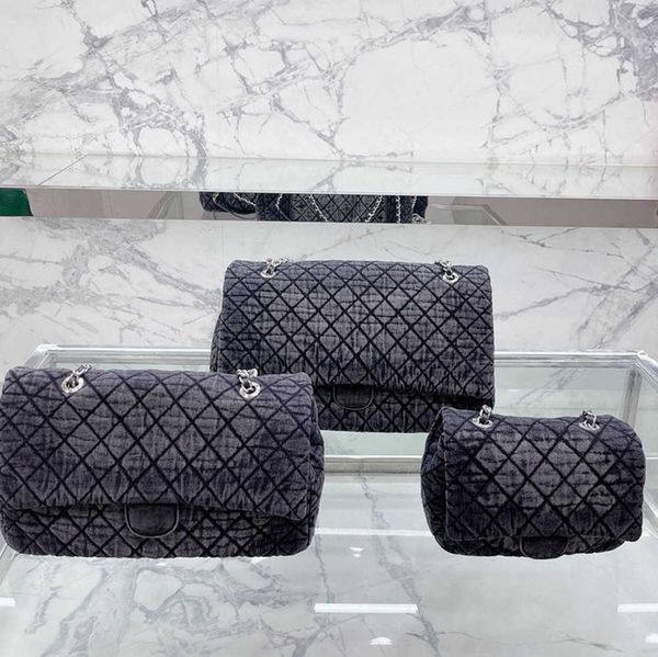 channel denim blue cc flap bag luxury designer women's handbag crossbody tote shopping shoulder vintage embroidery silver hardware
channel denim blue cc flap bag luxury designer women's handbag crossbody tote shopping shoulder vintage embroidery silver hardware