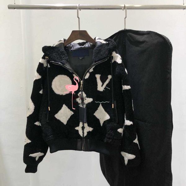 fashion designer men's down jacket veste homme outdoor winter jassen coat lambskin leather one hood fourrure manteau down jacket, Black
fashion designer men's down jacket veste homme outdoor winter jassen coat lambskin leather one hood fourrure manteau down jacket, Black