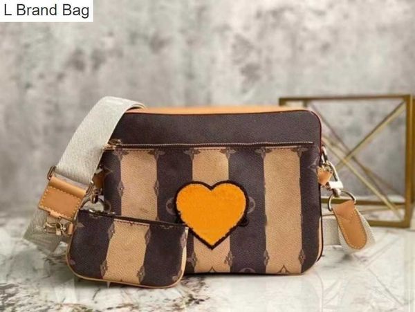 l bag m69443 m45320 m45965men's new shoulder bag card bag wallet handbag 32ck, Black
l bag m69443 m45320 m45965men's new shoulder bag card bag wallet handbag 32ck, Black
