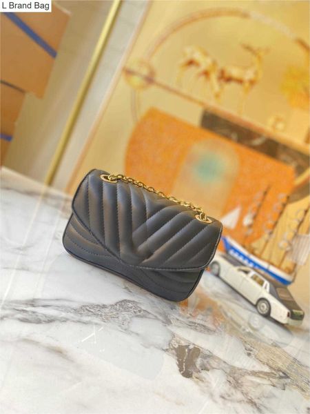 2023 new 5a luxury designer handbag for women underarm leather bags trend fitness shoulder bag travel crossbody ladies bumbag totes l9vc, Black
2023 new 5a luxury designer handbag for women underarm leather bags trend fitness shoulder bag travel crossbody ladies bumbag totes l9vc, Black