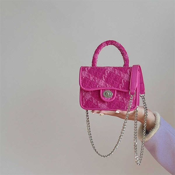 barbiecoress niche design autumn and winter new high-grade lock wool diamond lattice chain small square bag single shoulder messenger handba
barbiecoress niche design autumn and winter new high-grade lock wool diamond lattice chain small square bag single shoulder messenger handba