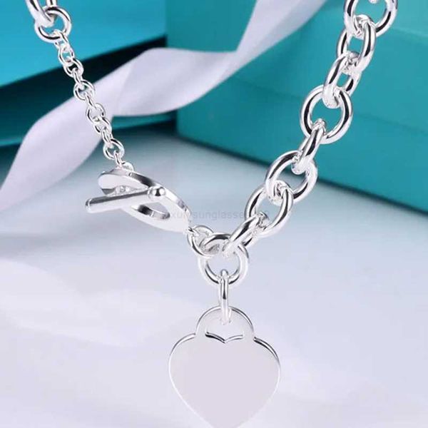 ot 2023 new heart necklace for women fashion brand chain 925 t pendant necklace 18k gold designer necklace jewelry, Silver 
ot 2023 new heart necklace for women fashion brand chain 925 t pendant necklace 18k gold designer necklace jewelry, Silver