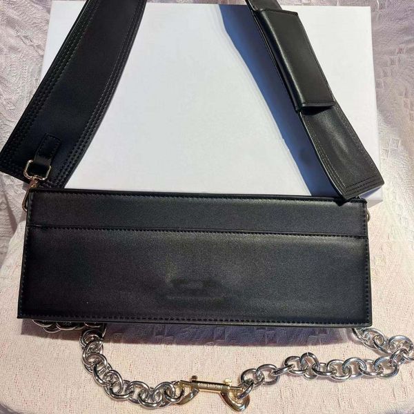 2023 bag luxury handbag summer plain weave shoulder small niche large capacity crossbody portable women ins designer taschen
2023 bag luxury handbag summer plain weave shoulder small niche large capacity crossbody portable women ins designer taschen