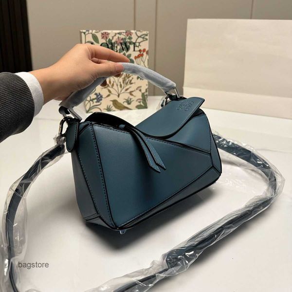 bag cowhide lattice designer capacity bags women's loewbags 2023 shoulder large splicing single diamond puzzle cross pillow q2tp
bag cowhide lattice designer capacity bags women's loewbags 2023 shoulder large splicing single diamond puzzle cross pillow q2tp