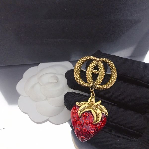womens brooch brand luxurys desinger brooch women pearl letter brooches diamond enamel pin fashion jewelry clothing decoration accessories w, Gray
womens brooch brand luxurys desinger brooch women pearl letter brooches diamond enamel pin fashion jewelry clothing decoration accessories w, Gray