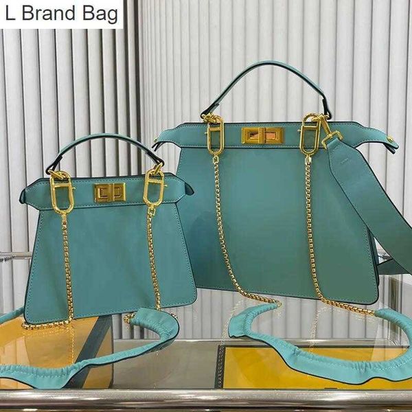 2023 new 10a fashion new style totes handbag 304120 twist the locks on both sides the inner lining is fitted with a zipper pocket removable, Black
2023 new 10a fashion new style totes handbag 304120 twist the locks on both sides the inner lining is fitted with a zipper pocket removable, Black