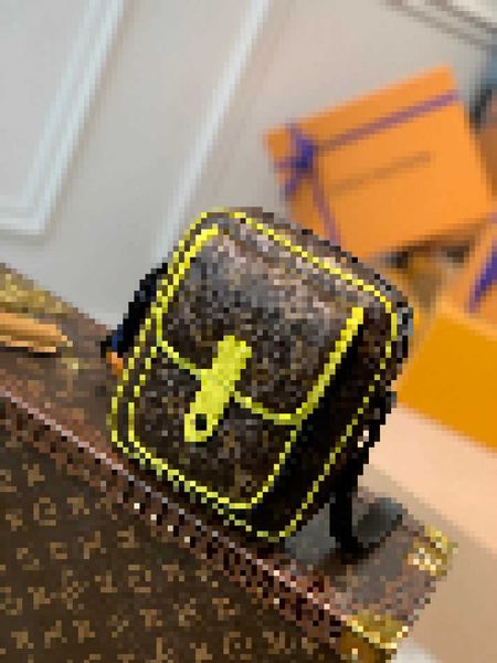 luxury brand designer chriser wearable wallet bags m80793 letter handbags shoulder messenger bag udl9
luxury brand designer chriser wearable wallet bags m80793 letter handbags shoulder messenger bag udl9