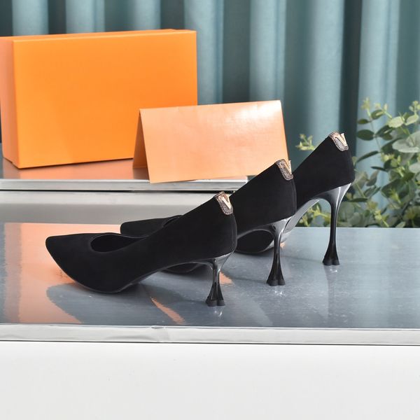 classics luxury brand sandals designer shoes fashion slides high heels floral brocade genuine leather women shoes sandal by 1978 w367 003, Black
classics luxury brand sandals designer shoes fashion slides high heels floral brocade genuine leather women shoes sandal by 1978 w367 003, Black