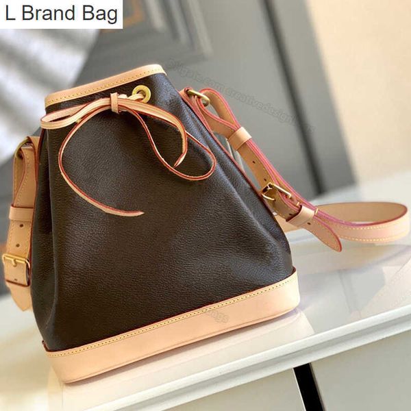 l bag 7a women nano noe bb designer bucket bag drawstring string handle bag brown flower canvas ladies handbag ladies m81266 22cm with l113, Black
l bag 7a women nano noe bb designer bucket bag drawstring string handle bag brown flower canvas ladies handbag ladies m81266 22cm with l113, Black