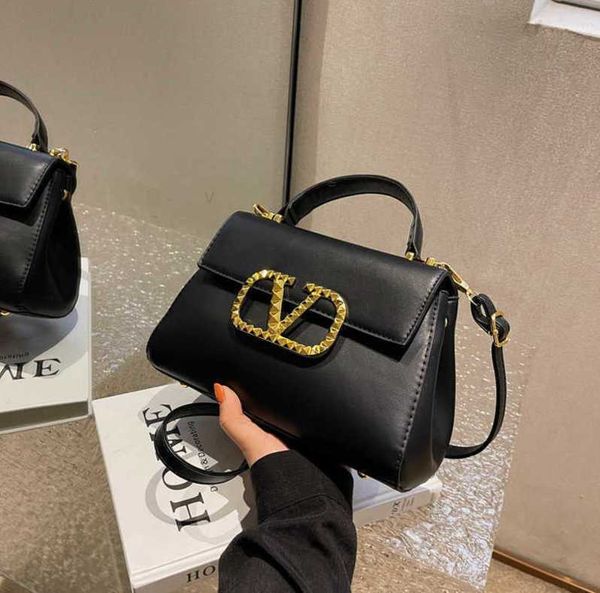 one velatninio designer bags straddle for ladies2023 springsummer shoulder new womens handbag diagonal korean version bag large capacity liv
one velatninio designer bags straddle for ladies2023 springsummer shoulder new womens handbag diagonal korean version bag large capacity liv