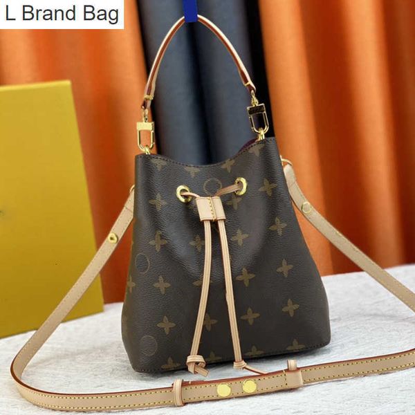 l bag designer bag mens and womens classic printed handbag mini bucket bag leather sail shoulder bag stylish portable crossbody bag m46581 u, Black
l bag designer bag mens and womens classic printed handbag mini bucket bag leather sail shoulder bag stylish portable crossbody bag m46581 u, Black