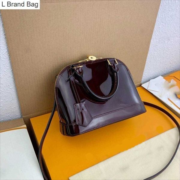 2023 new 10a designer handbag wallet shoulder bag fashion lacquer leather women's handbag genuine leather crossbody bag luxury evening, Black
2023 new 10a designer handbag wallet shoulder bag fashion lacquer leather women's handbag genuine leather crossbody bag luxury evening, Black