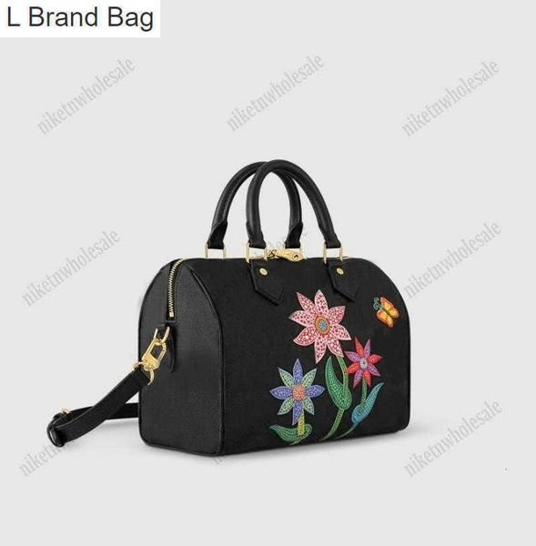 l bag m46415 figurative flowers yk speedy bandouliere 25 boston bag yayoi kusama monograms canvas handbag 2023 new dots shoulder bag three c, Black
l bag m46415 figurative flowers yk speedy bandouliere 25 boston bag yayoi kusama monograms canvas handbag 2023 new dots shoulder bag three c, Black