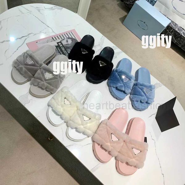 luxurys designers women slippers wool slide winter fur fluffy furry letters sandals warm comfortable slides fuzzy girl flip flop slippertop, Black 
luxurys designers women slippers wool slide winter fur fluffy furry letters sandals warm comfortable slides fuzzy girl flip flop slippertop, Black