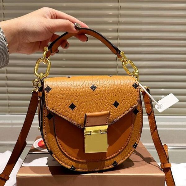 luxurys fashion bags designer bag women cross body handbag classic letter shoulder bag luxurys totes handbags leather messenger lady purse
luxurys fashion bags designer bag women cross body handbag classic letter shoulder bag luxurys totes handbags leather messenger lady purse
