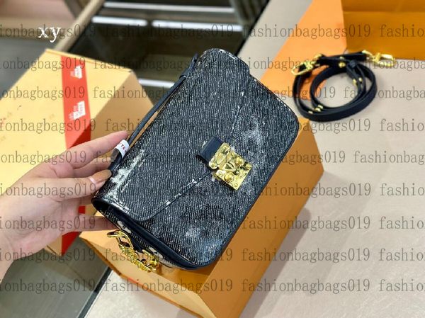 23ss metis east west cross body holographic navy blue womens designer rectangular clutch bags womens luxury leather handbag m22834 m46279 sh
23ss metis east west cross body holographic navy blue womens designer rectangular clutch bags womens luxury leather handbag m22834 m46279 sh