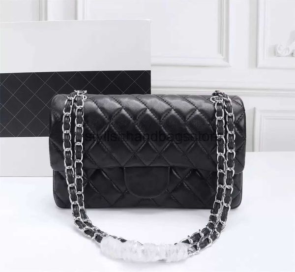 designer shoulder bags tote chain classics luxury handbag velour thread purse double letters solid hasp waist square bagsstylishhandbagsstor
designer shoulder bags tote chain classics luxury handbag velour thread purse double letters solid hasp waist square bagsstylishhandbagsstor