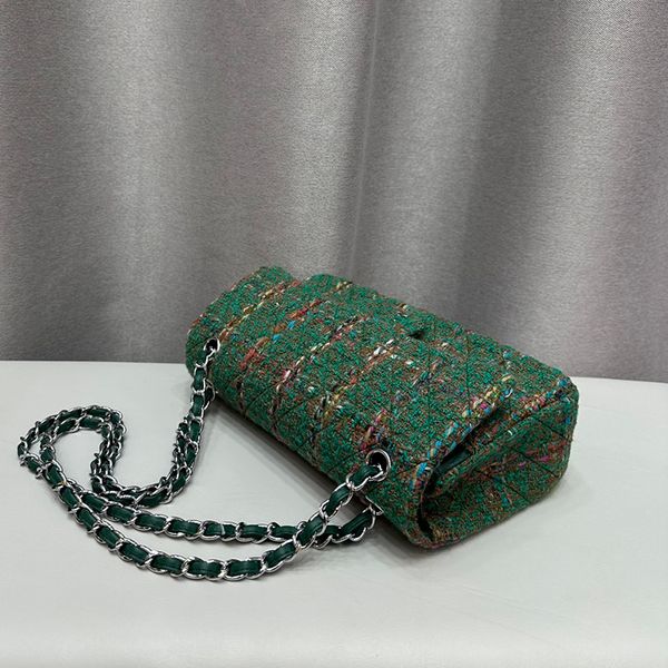 womens shoulder bag knitted wool wool tweed clamshell hardware metal buckle matelasse chain hand crossbody bag raffias designer bag underarm
womens shoulder bag knitted wool wool tweed clamshell hardware metal buckle matelasse chain hand crossbody bag raffias designer bag underarm
