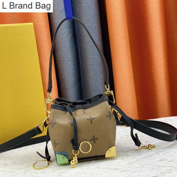 l bag designer bag mens and womens mini bucket bag #82885 stylish temperament crossbody bag multi-functional wallet card bag p71a, Black
l bag designer bag mens and womens mini bucket bag #82885 stylish temperament crossbody bag multi-functional wallet card bag p71a, Black