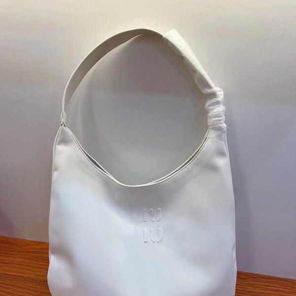 designer bags miui tote hobo capacity bag room portable underarm bag water bucket women's bag kts9
designer bags miui tote hobo capacity bag room portable underarm bag water bucket women's bag kts9