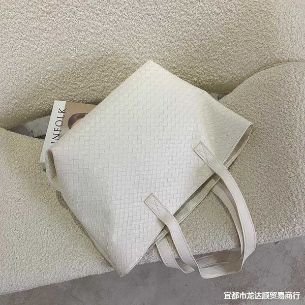 abottegas tote bag vneta jodie mini teen intrecciato designer women's bag trend woven bag large capacity tote bag versatile one shoulde
abottegas tote bag vneta jodie mini teen intrecciato designer women's bag trend woven bag large capacity tote bag versatile one shoulde
