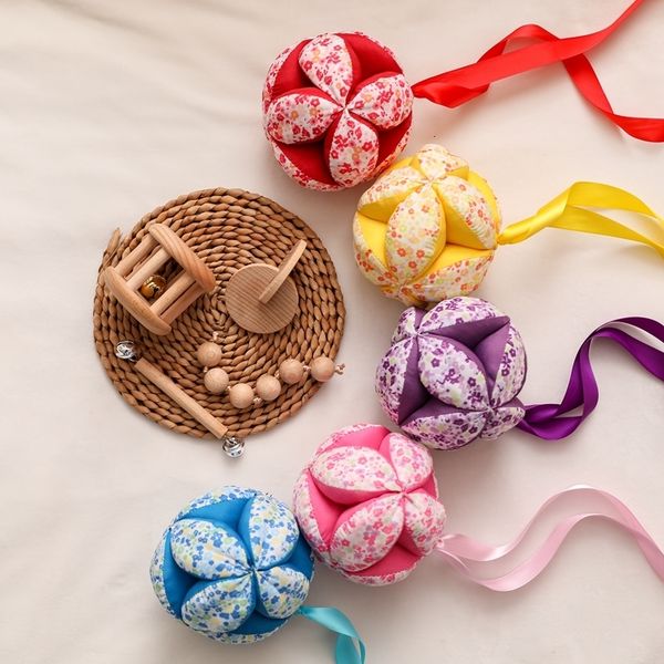 gift sets baby color recognition hand grab cloth ball montessori interactive rattle toy emotional soothing appease bed hanging 230802
gift sets baby color recognition hand grab cloth ball montessori interactive rattle toy emotional soothing appease bed hanging 230802