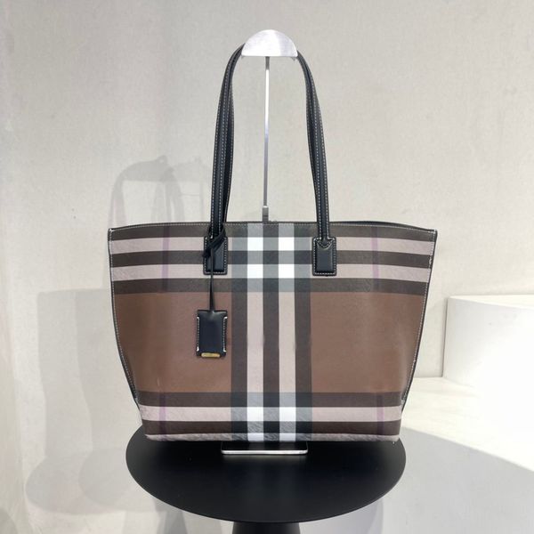 luxury handbag designer bag wallet fashionable handbag crossbody bag women's totes large capacity composite shopping bag
luxury handbag designer bag wallet fashionable handbag crossbody bag women's totes large capacity composite shopping bag