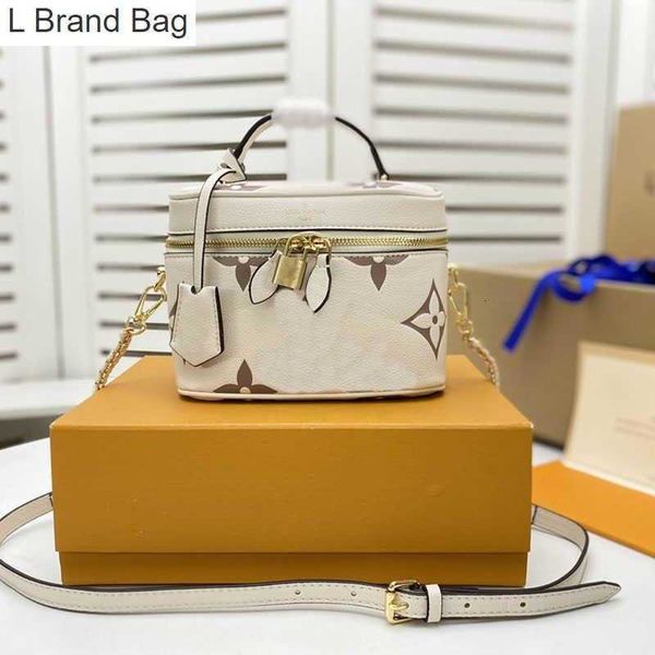 2023 new 10a designers 2023 shoulder bags collision legend with poker patterns each playing card face both are fashion trump cards genuine l, Black
2023 new 10a designers 2023 shoulder bags collision legend with poker patterns each playing card face both are fashion trump cards genuine l, Black