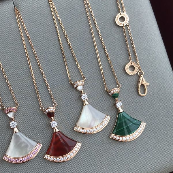 jewelry fashion designer pendant bulgariine women's necklace luxury diamond mother design banquet festival gift 3-color versatile jewel, Silver
jewelry fashion designer pendant bulgariine women's necklace luxury diamond mother design banquet festival gift 3-color versatile jewel, Silver