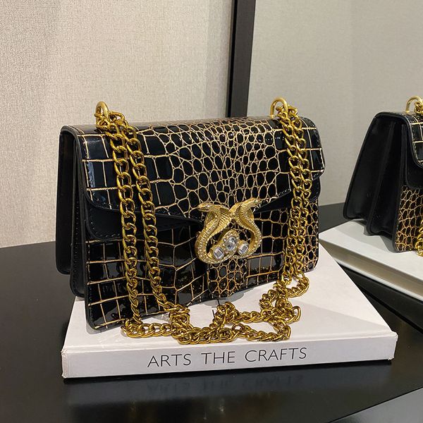 wholesale ladies shoulder bags 7 colors elegant atmospheric pressure flower leather handbags foreign crocodile chain bag this year's po
wholesale ladies shoulder bags 7 colors elegant atmospheric pressure flower leather handbags foreign crocodile chain bag this year's po