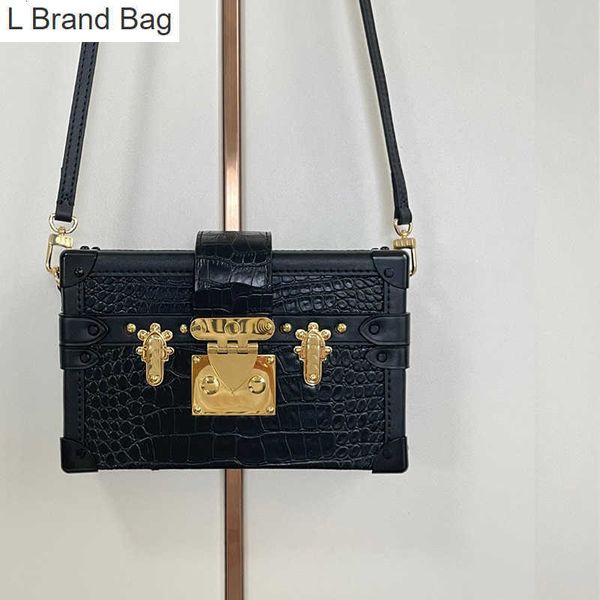l bag designer bag fashion crossbody bag denim leather bag design sense graffiti shoulder bag vintage printed bag chain handbag 5uhm, Black
l bag designer bag fashion crossbody bag denim leather bag design sense graffiti shoulder bag vintage printed bag chain handbag 5uhm, Black