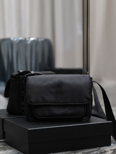 633158 new men's and women's crossbody bag high-end quality shoulder bag lightweight nylon fabric luxury all-strap non-removable c
633158 new men's and women's crossbody bag high-end quality shoulder bag lightweight nylon fabric luxury all-strap non-removable c