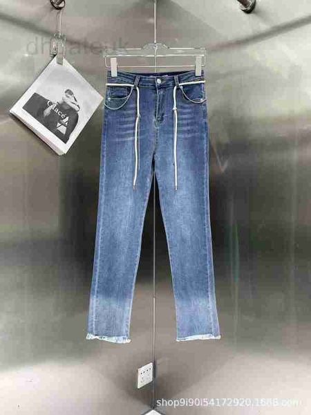 women's jeans designer spring/summer new chain double enzyme wash scratch triangle logo elastic denim capris ta8v, Blue
women's jeans designer spring/summer new chain double enzyme wash scratch triangle logo elastic denim capris ta8v, Blue