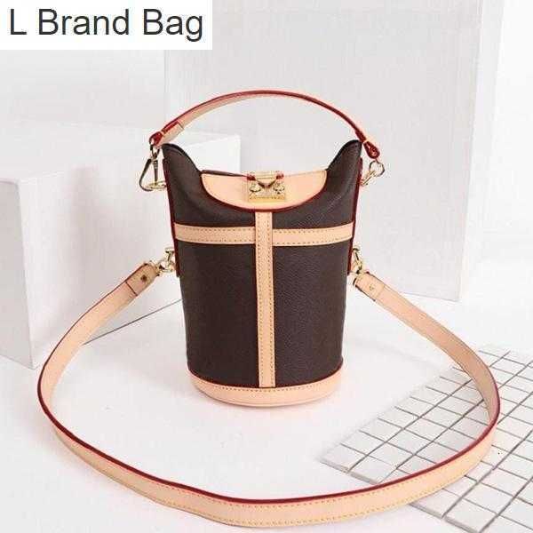 2023 new 7a ladies fashion casual designer totes clutch bags women leather bucket bag shoulder bags cross body messenger bag handbag purse p, Black
2023 new 7a ladies fashion casual designer totes clutch bags women leather bucket bag shoulder bags cross body messenger bag handbag purse p, Black