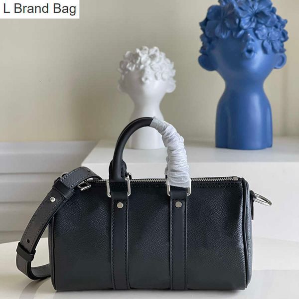 2023 new designer tote bag luxury shoulder bags 10a mirror quality cowhide mens crossbody bag with l300 qpkg, Black
2023 new designer tote bag luxury shoulder bags 10a mirror quality cowhide mens crossbody bag with l300 qpkg, Black