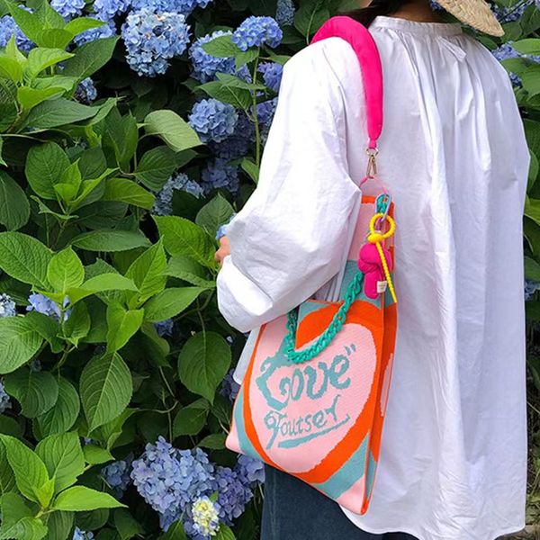 the latest fashion knit bag color contrast super cute handbag shoulder bag crossbody bag 20*33
the latest fashion knit bag color contrast super cute handbag shoulder bag crossbody bag 20*33