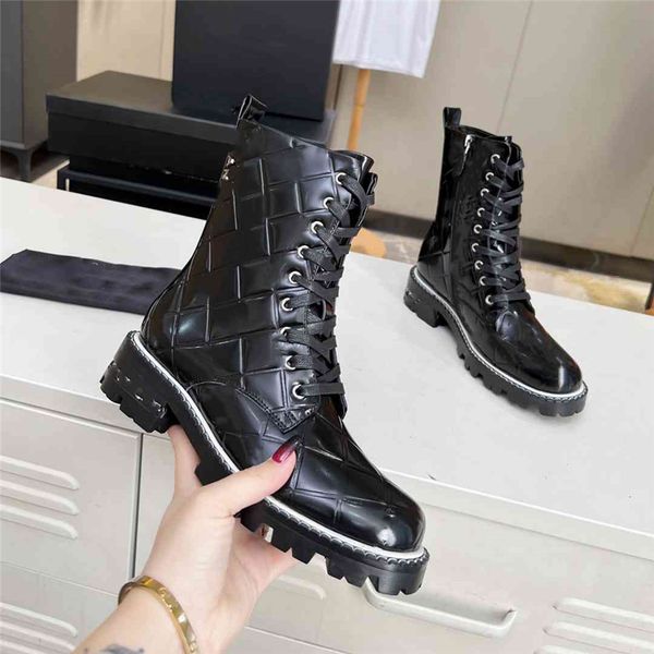 luxury design boots 2023 channel fashion women's work decoration snow skid anti slip knight boots martin boots casual socks boots 04-02, Black
luxury design boots 2023 channel fashion women's work decoration snow skid anti slip knight boots martin boots casual socks boots 04-02, Black