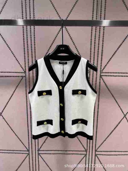 women's knits & tees designer early autumn new niche design academy style beige color matching wool knitted vest with sweet versatile t, White
women's knits & tees designer early autumn new niche design academy style beige color matching wool knitted vest with sweet versatile t, White