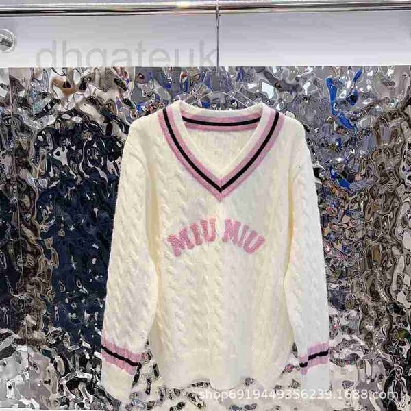 women's sweaters designer new style collar contrast color fried dough twists button rope letter towel embroidery long sleeve sweater fa, White;black
women's sweaters designer new style collar contrast color fried dough twists button rope letter towel embroidery long sleeve sweater fa, White;black