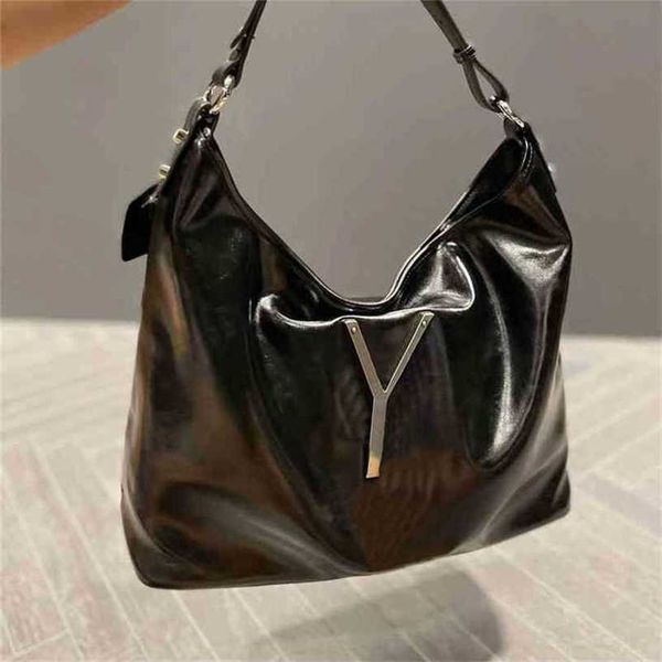 lady luxury large capacity casual shoulder underarm bag women tote bags designer handbags cowhide female shopping sports 220829
lady luxury large capacity casual shoulder underarm bag women tote bags designer handbags cowhide female shopping sports 220829