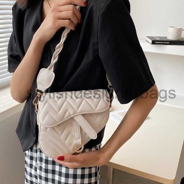 shoulder bags lingge's foreign style niche saddle bag designer princess bag simple and luxuriousstylishdesignerbags
shoulder bags lingge's foreign style niche saddle bag designer princess bag simple and luxuriousstylishdesignerbags