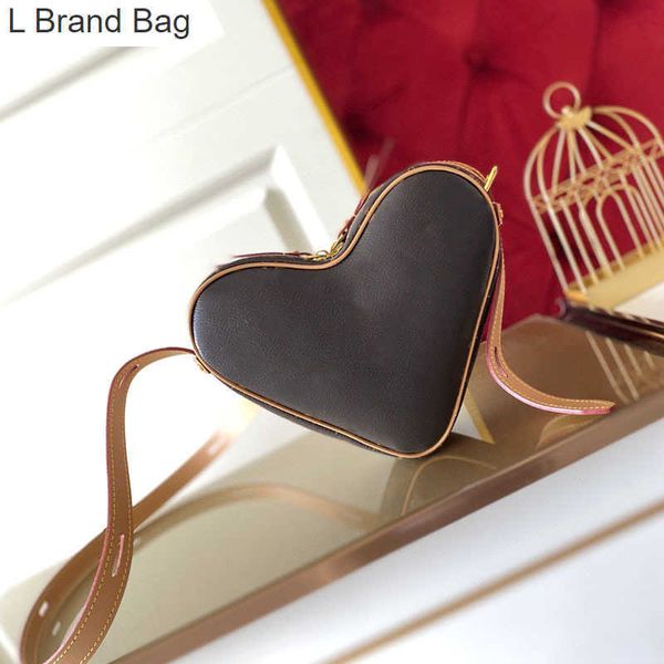 l bag red heart-shaped shoulder bag handbag calfskin wallet woman embossed messenger evening bags 57456 coin purse miet, Black
l bag red heart-shaped shoulder bag handbag calfskin wallet woman embossed messenger evening bags 57456 coin purse miet, Black
